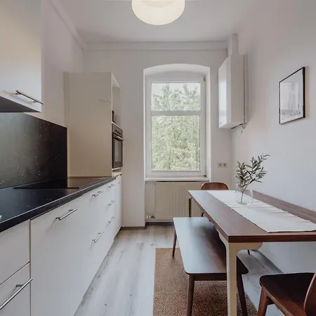 Charmanter Altbau Im Herzen Von Mit Self-checkin, Wlan Und 2 Getrennten Schlafzimmern Linz