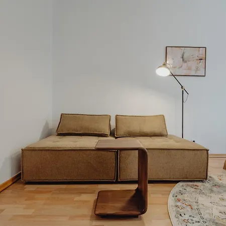 Charmanter Altbau Im Herzen Von Mit Self-checkin, Wlan Und 2 Getrennten Schlafzimmern Apartment Linz